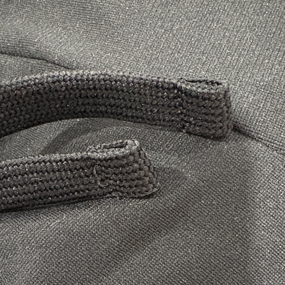 Under Armour Athletic Black Shorts size youth large - Picture 5 of 6